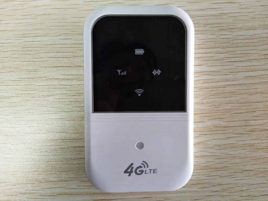 Energy-Saving 4G LTE Portable Car WiFi Router M80